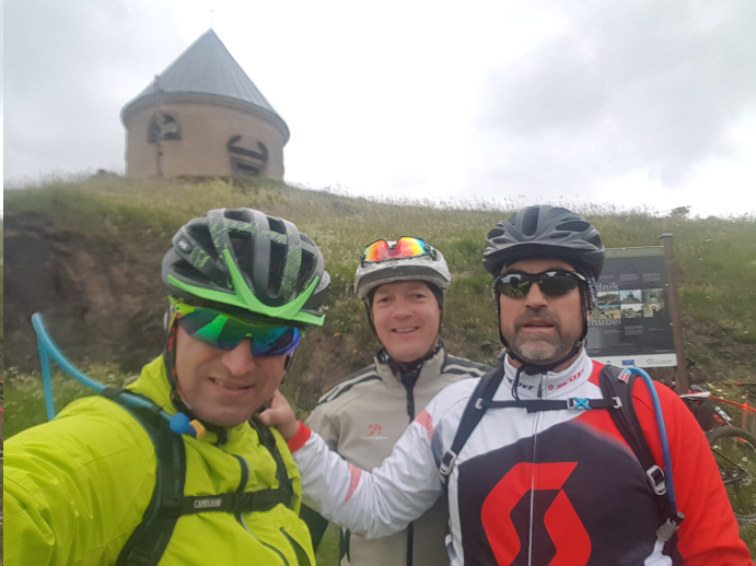 cid:image009.png@01D42429.855905D0